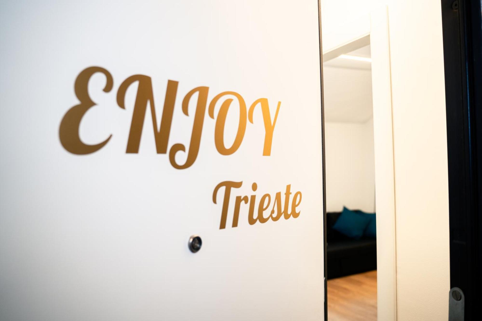 Enjoy Trieste In The City Center Zewnętrze zdjęcie